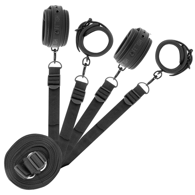 Set di manette Fetish Submissive con cavigliere e cinghie